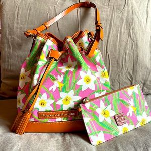 Dooney & Bourke pink bucket bag with matching wristlet